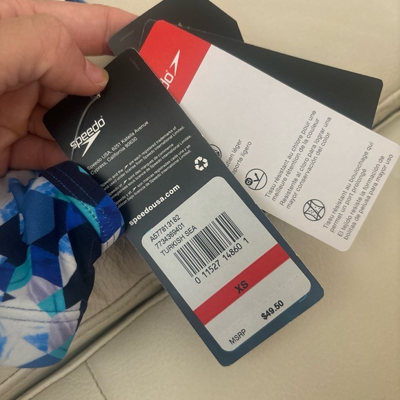 Speedo turkish sea Bikini top nwt - Picture 3 of 4